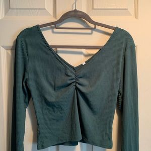Long sleeve crop top